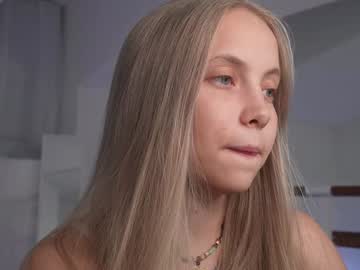 girl
        appr0ved cam image #5031397