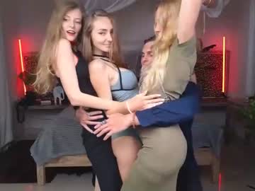 couple
        goddess_marylin cam image #3905860