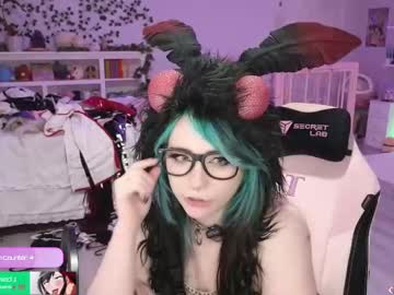 girl
        crimsonkitten cam image #6932072