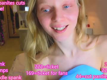 girl
        jenny_ames cam image #3852060