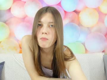 girl
        shy_zooe cam image #1472724