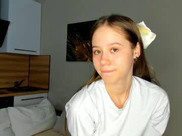 girl
        breeblanton cam image #3945374
