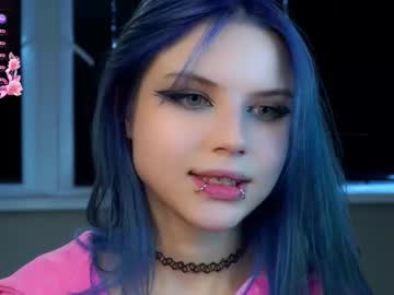 girl
        merciabawden cam image #6652518