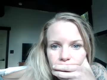girl Cam Girls Masturbating With Dildos On Chaturbate with carinablair777