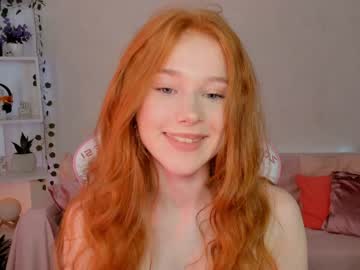 girl
        madeline_jackson cam image #2211769