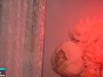 girl
        sweety_rinushka_ cam image #5769577