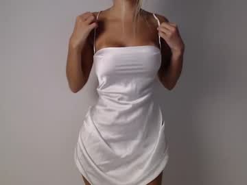 girl
        trixie_taylor cam image #2166583