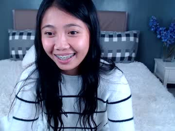 girl
        allforshow93 cam image #1853437