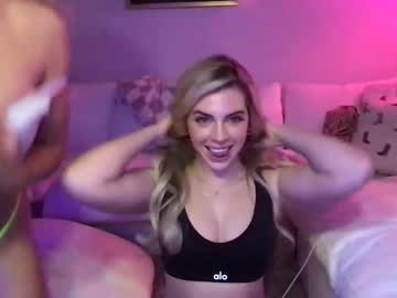 couple
        allienicole cam image #5227193
