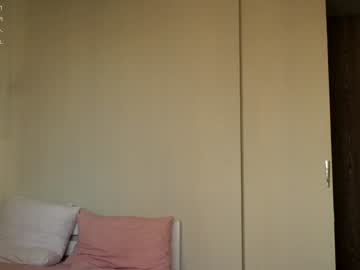 girl
        ronny_ponny cam image #4584526