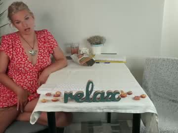 girl
        sebilone cam image #1756149