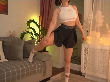 girl
        sweety_rinushka_ cam image #3880378