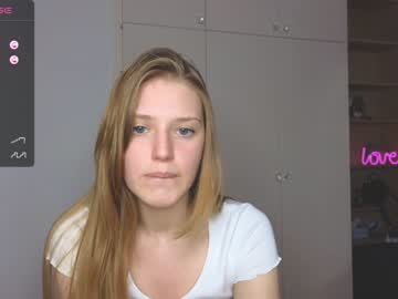 girl
        hichatur cam image #2802438