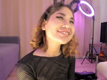 girl
        tiya_tinn cam image #3196397