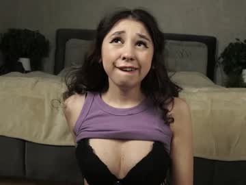 girl
        zarascarlett cam image #5864733