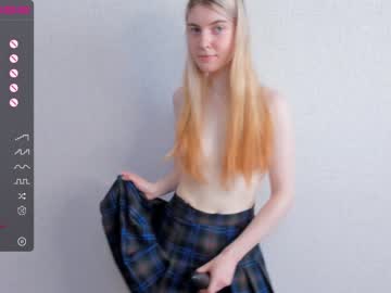 girl
        hwella cam image #1364647