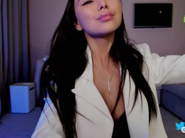 girl
        hollyextra cam image #1267466