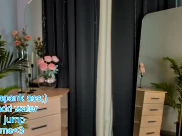 girl
        navy_blush cam image #3441421