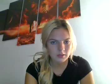girl
        lacyxtate cam image #169673