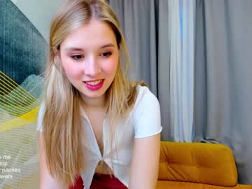 girl
        milablush cam image #374913