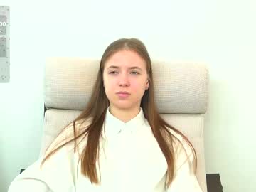 girl
        nico_collard cam image #6559428