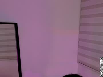 girl
        ashleycat9 cam image #3941169