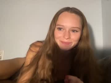 girl
        allieryder cam image #3898354