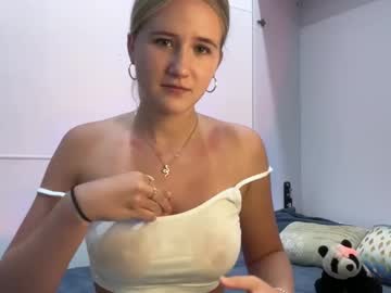 girl
        itsssosierra cam image #6276942