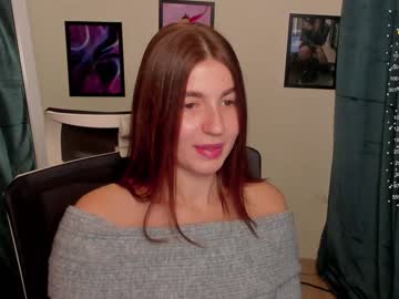 girl
        stacy_cy cam image #5402188