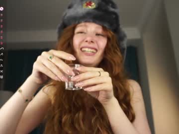 girl
        margarethowell cam image #6745544