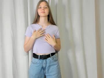 girl
        janicereeves cam image #2368351