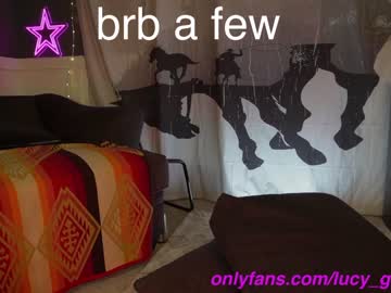 girl
        lucy_gooosey cam image #3308678