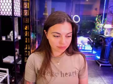 girl
        alma_pearl cam image #1803831