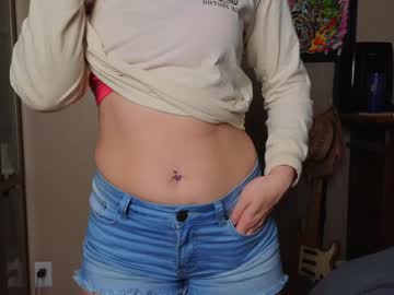 girl
        chroniclove cam image #6620714