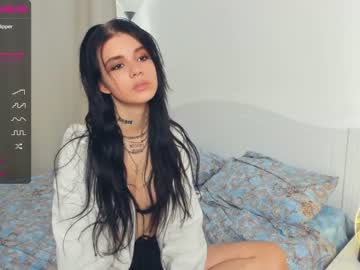 girl
        elfas_cute cam image #1934548