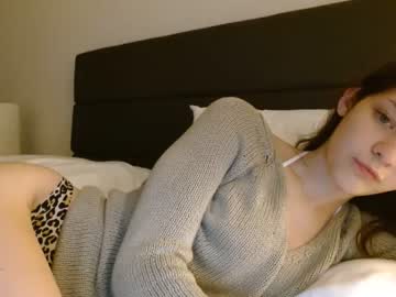 girl
        miafosterx cam image #2943460