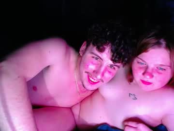 couple
        gdfunhouse cam image #3748116
