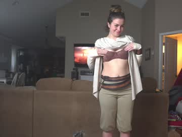 girl
        chroniclove cam image #6706199
