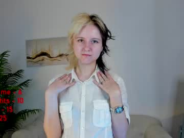 girl
        kate_blush_ cam image #4446254