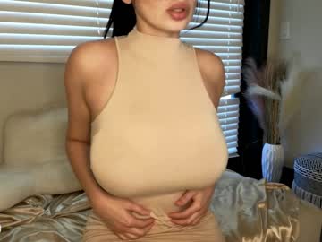 girl
        _natycutei19 cam image #3077531