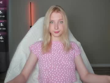 girl
        oh_honey_ cam image #4764446