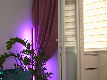 girl
        sweety_rinushka_ cam image #4843245