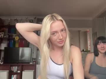 girl
        riababe cam image #1383402