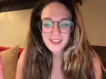 girl
        baby_girl_sub cam image #3273835