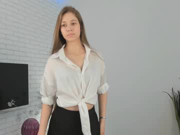 girl
        devonagrayer cam image #3956841