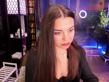 girl
        alma_pearl cam image #1365544