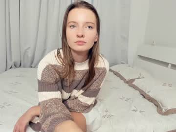 girl
        katticharm cam image #3147027