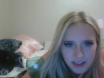girl
        winewitch69 cam image #1917867