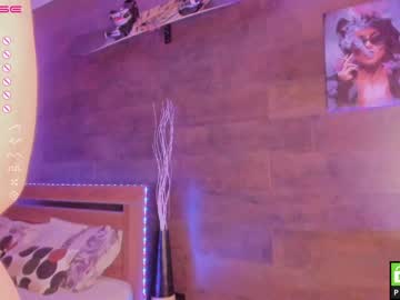 girl
        yolandabertha cam image #1138914