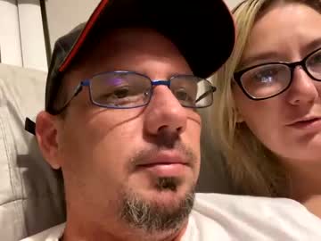 couple
        jonlongslong133 cam image #103179